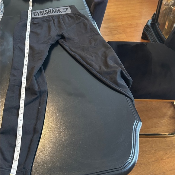 Gymshark Black Leggings pre owned - Picture 3 of 3
